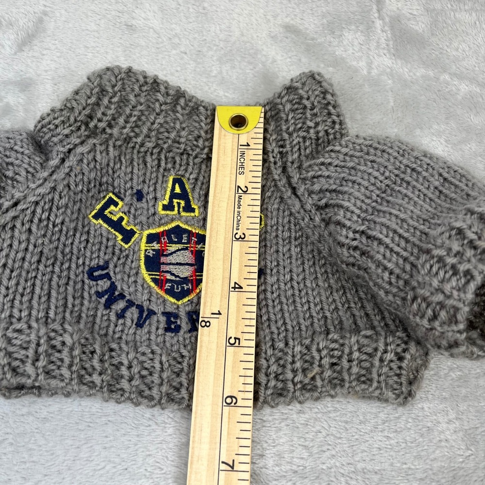 FAO‎ Schwarz University Teddy Bear Sweater Gray Knit, Crest Embroidered - Picture 5 of 5
